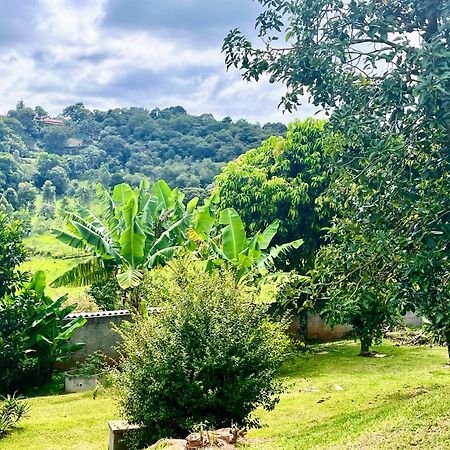 Chacara Tha&Thi Cond Fechado Wi Fi Spa E Pisc Aquececimento Solar Bom Jesus dos Perdões Zewnętrze zdjęcie