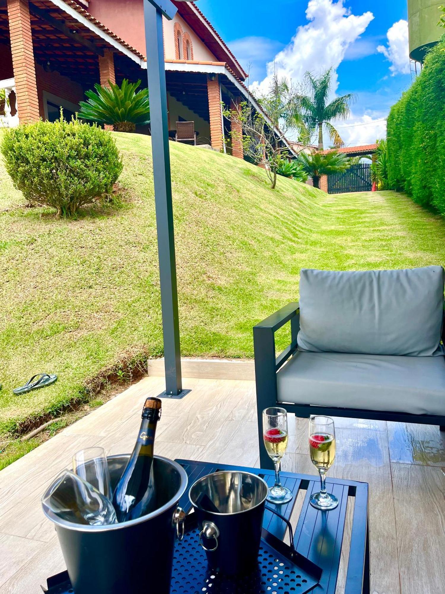 Chacara Tha&Thi Cond Fechado Wi Fi Spa E Pisc Aquececimento Solar Bom Jesus dos Perdões Zewnętrze zdjęcie